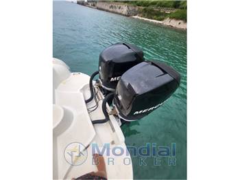Black Yacht 33