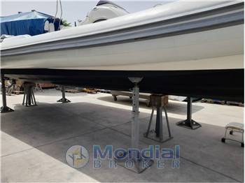 Black Yacht 33