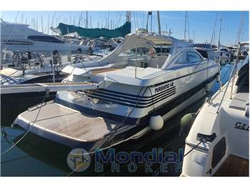 Pershing 48