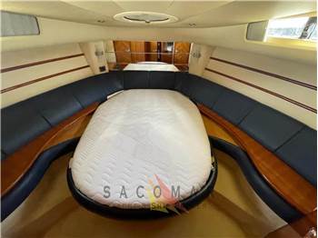 Azimut 46