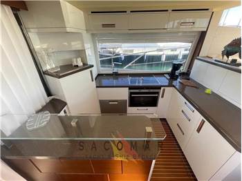 Galeon 550 FLY