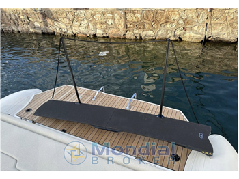 Technohull 40 Explorer