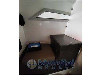 Technohull 40 Explorer