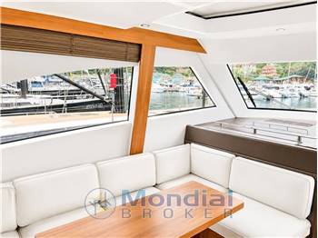 Solaris Power 48 Lobster