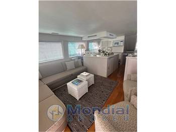 Hatteras Yacht 65 Convertible