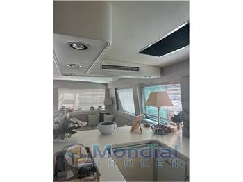 Hatteras Yacht 65 Convertible