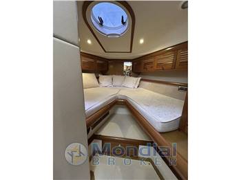 Mochi Craft 44 Dolphin