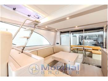 Solaris Power 57 Lobster Fly