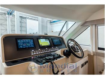 Solaris Power 57 Lobster Fly