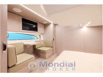 Solaris Power 57 Lobster Fly
