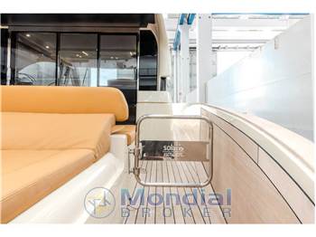 Solaris Power 57 Lobster Fly