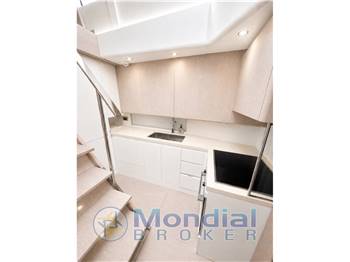 Solaris Power 57 Lobster Fly