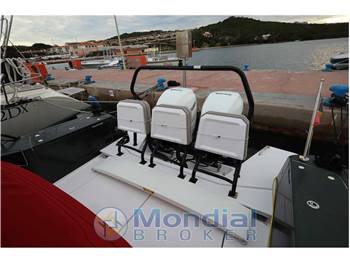 Axopar 37 Sun Top Brabus