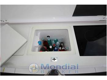 Axopar 37 Sun Top Brabus