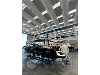 Axopar 37 Sun Top Brabus