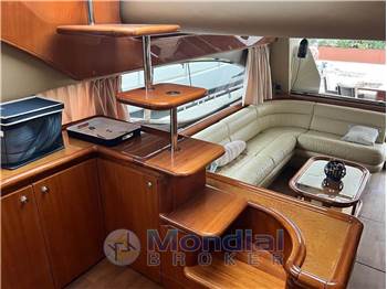 FERRETTI 680  FLY