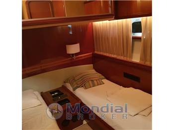 FERRETTI 55 FLY