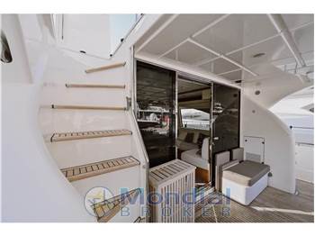 Ferretti Yachts 731