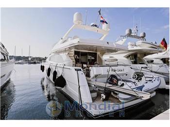 Ferretti Yachts 731
