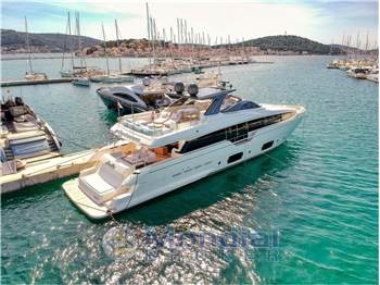 Ferretti Yachts 960