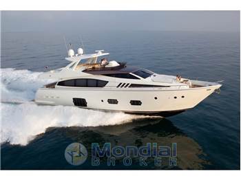 Ferretti Yachts 800