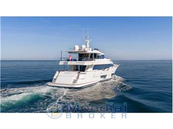 Custom Line Navetta 28