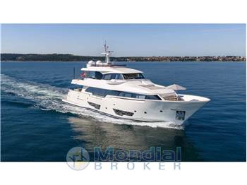 Custom Line Navetta 28
