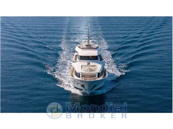 Custom Line Navetta 28