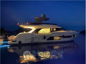 Ferretti Yachts 670