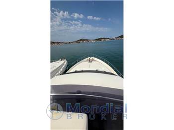 Ferretti Yachts 68