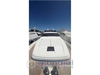 Ferretti Yachts 68