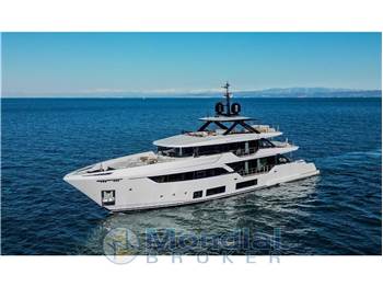 Custom Line Navetta 38