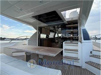 Ferretti Yachts 550