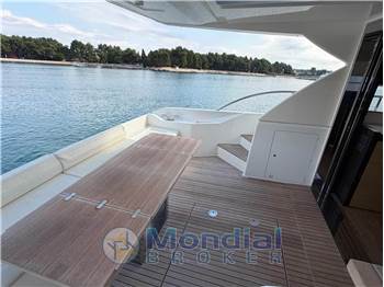 Ferretti Yachts 550