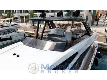 Ferretti Yachts 780