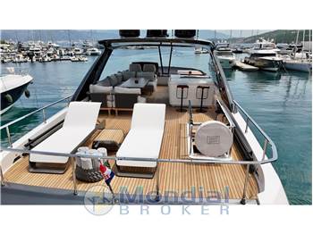 Ferretti Yachts 780