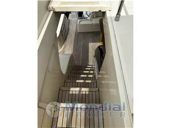 Ferretti Yachts ALTURA 690