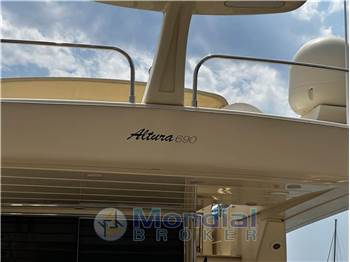Ferretti Yachts ALTURA 690