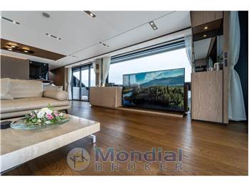 Ferretti Yachts 1000