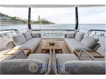 Ferretti Yachts 1000