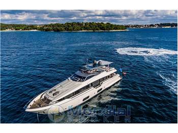 Ferretti Yachts 960