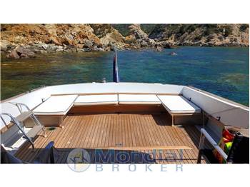Magnum Marine MAGNUM 38 Flash Deck