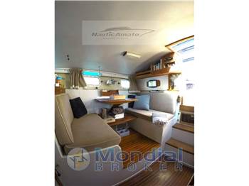Magnum Marine 38 Flush Deck