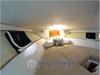 Magnum Marine 38 Flush Deck