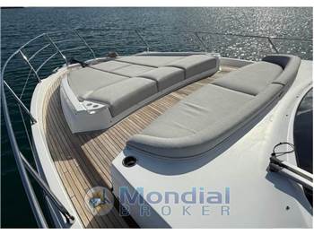 Azimut 53