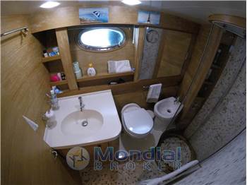 Magnum Marine 53' HT 3 Cabine
