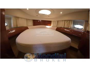 Princess Yachts V 46