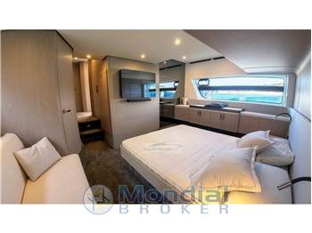 Azimut 53