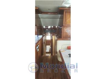 Bertram Yacht 630 Convertible