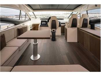 PERSHING 62